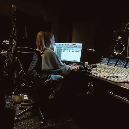 New insta post: she’s cooking!