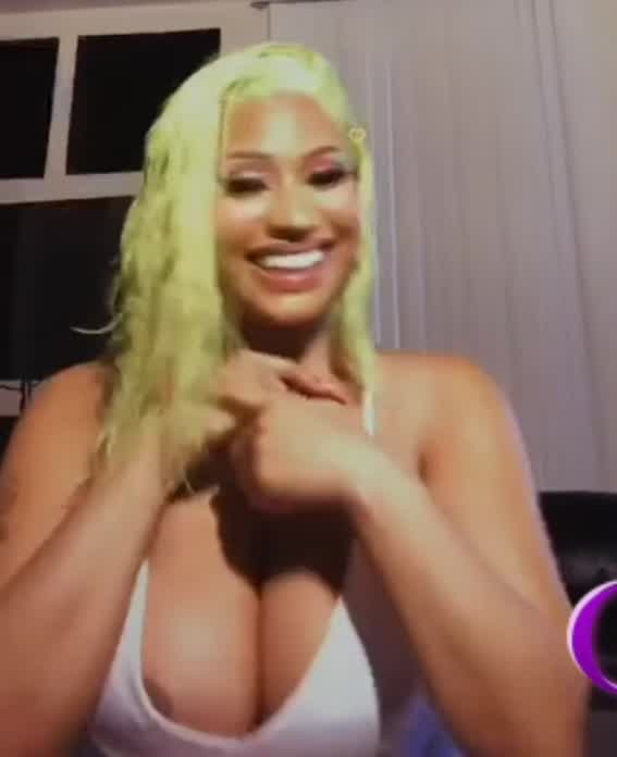 Nicki Minaj - Areola