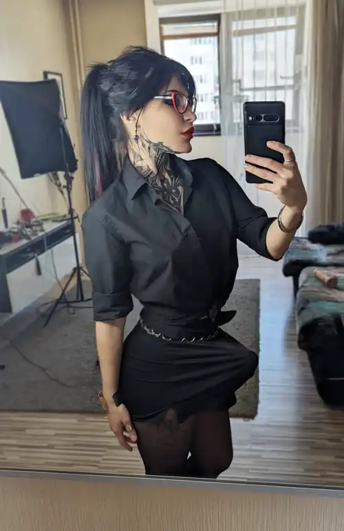 Convince me to fuck your ass using three words