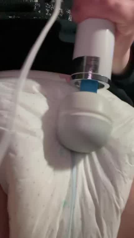 Baby cums in her diaper