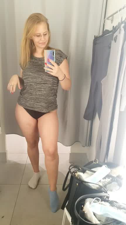 Today we are finishing the show from the store changing room, after a big ass it's time for big tits. Heh