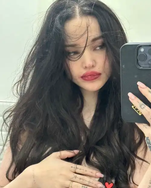 Dove cameron
