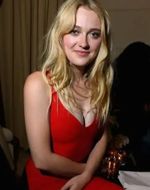 Dokota Fanning in Red Dress