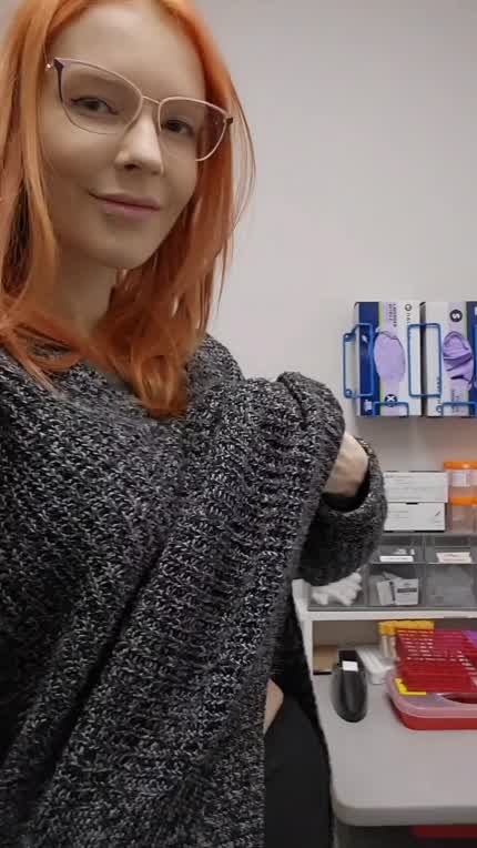 Redheads like it risky - let's sneak in a quickie 