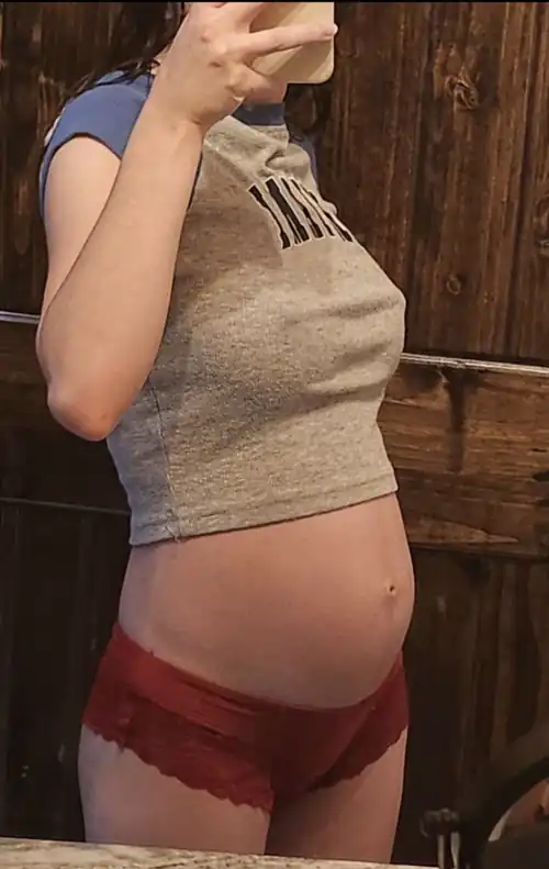 Feeling tired after all those fireworks 😴 24 weeks 