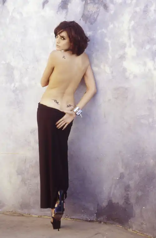 Young Angelina (1995)