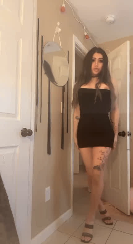 Whats your first thought when you saw my girl dick? 😈