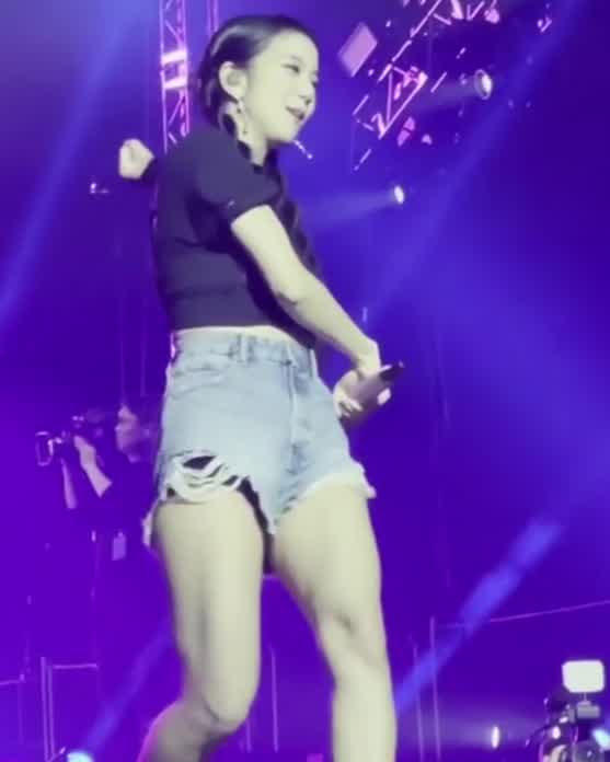 Jiggly Jisoo