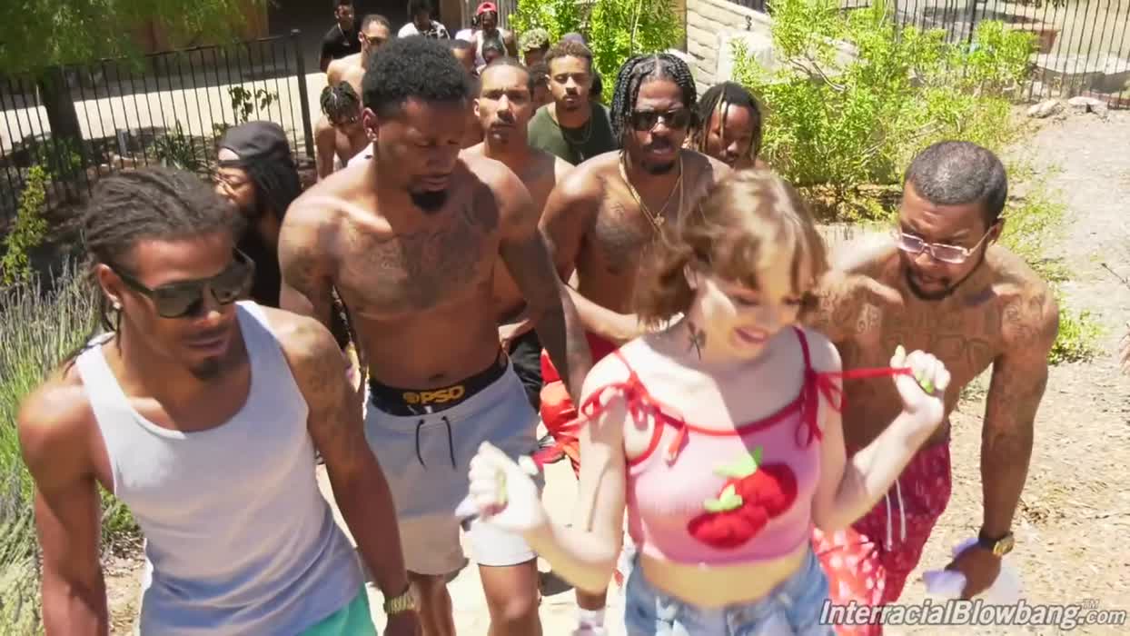 Aliya Brynn blows many black dudes in the pool