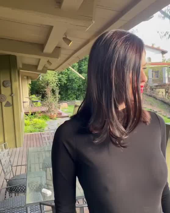 Alex wearing a black top | IG May 11, 2023