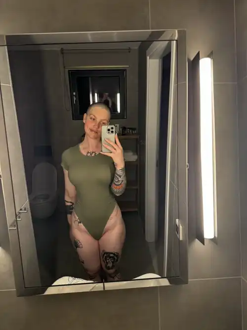 Would you take me on a date ?