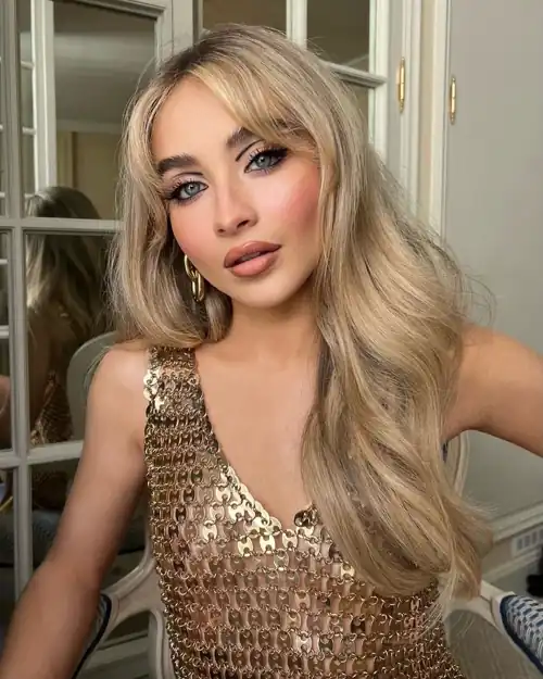 She’s working late 😍