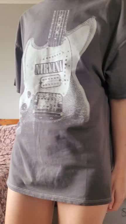 Proud of my lil mom boobs 🥰 