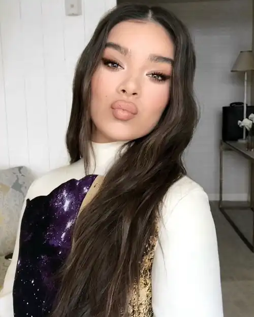 Hailee Steinfeld