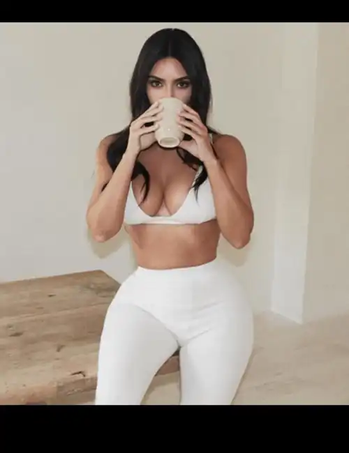 Someone cum and dominate me for her :)