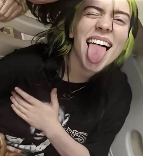 Some more 👅