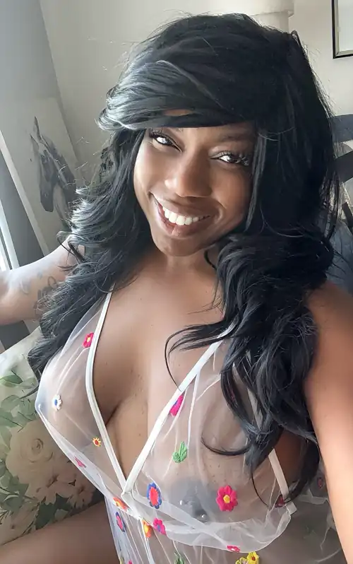 I just want to be eaten out in my sheer lingerie 