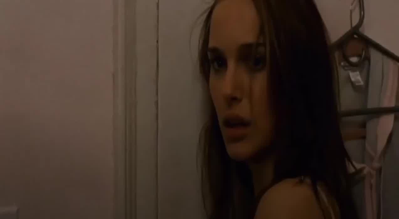 Natalie Portman & Mila Kunis. Black Swan. 2010