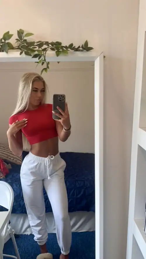 looking hot in my red top
