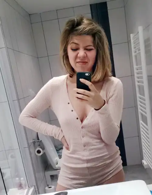 Messy hair