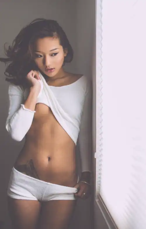 Alina Li