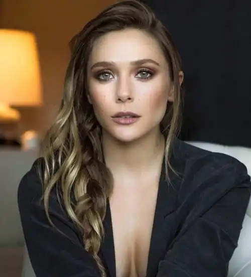 Fingering my self so hard for mommy Elizabeth Olsen