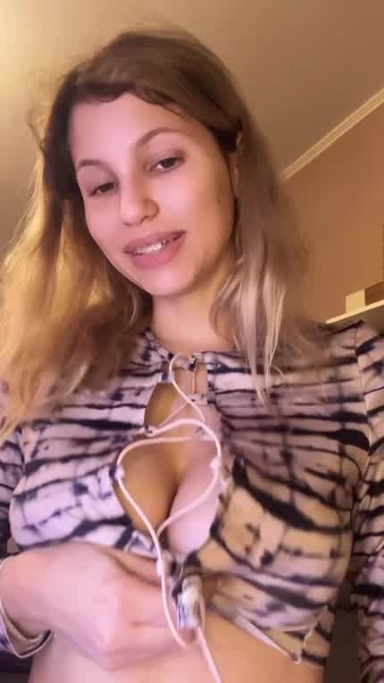 These natural tits of mine bounce really nicely under the right circumstances