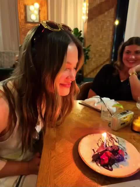 “Stay summer stay” TikTok August 2024