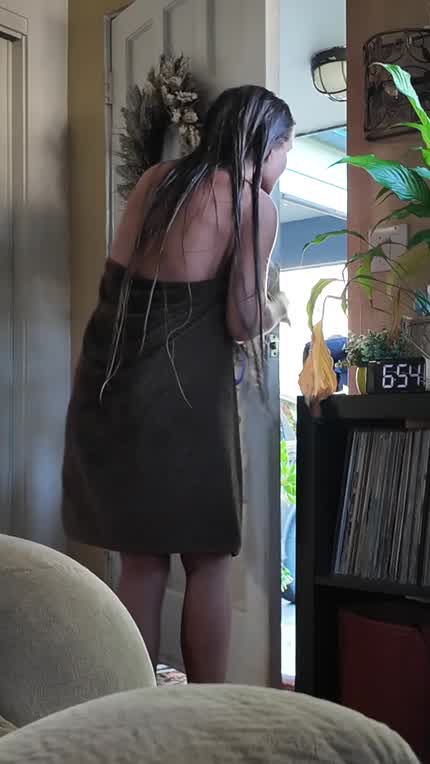 Dropped my towel for the delivery guy!