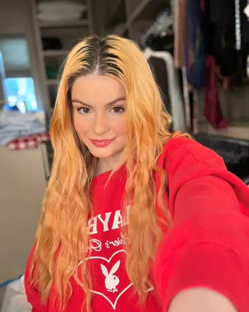 Lovely Selfie - IG March 2024