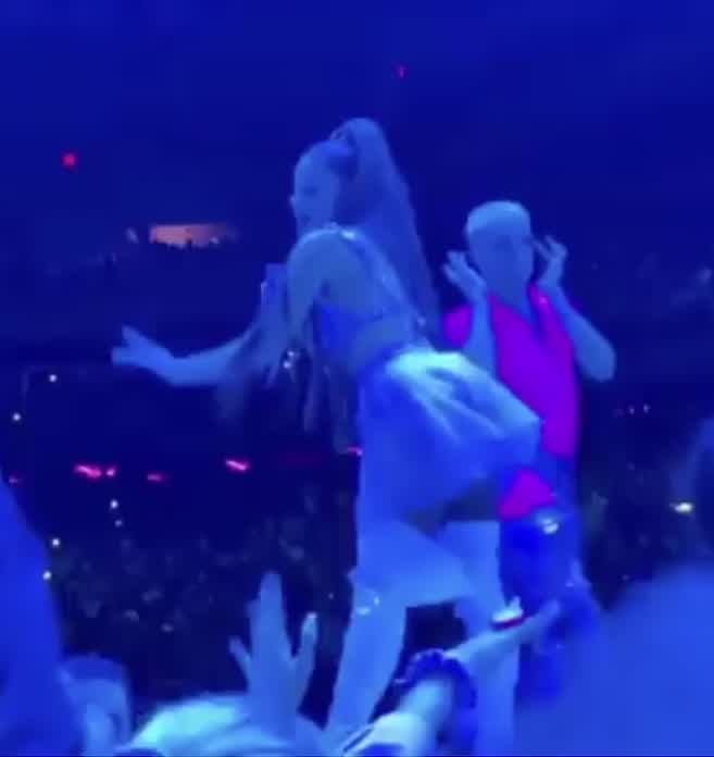 Shaking that cute butt 🍑
