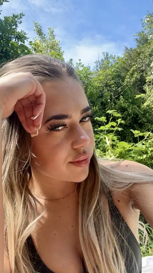 hey eyes up here hehe!