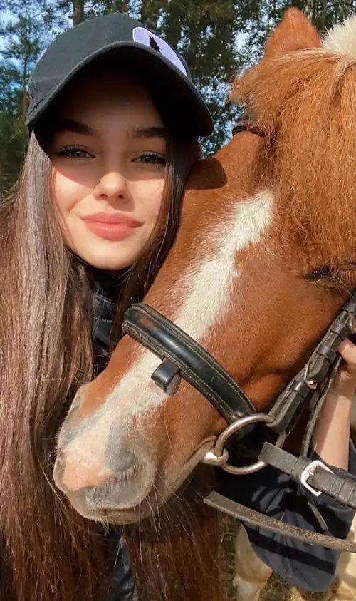 Bogdana Kadritskaya with a horse
