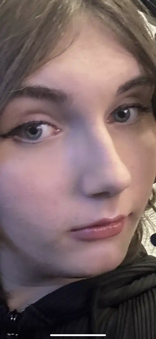 My friends keep saying my face is cute