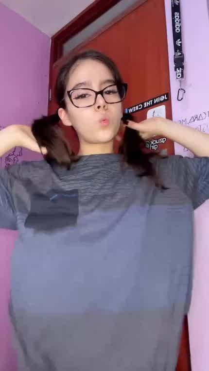 react and i will send u nudes