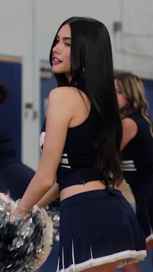 Cheerleader 😩