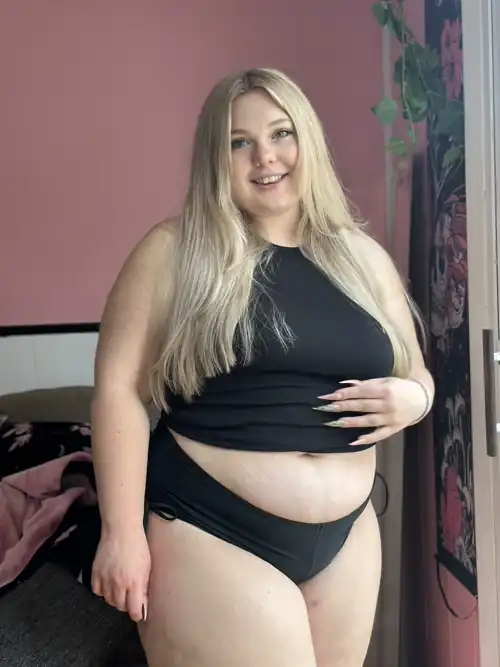 If i was your girlfriend, how would you keep me happy? 