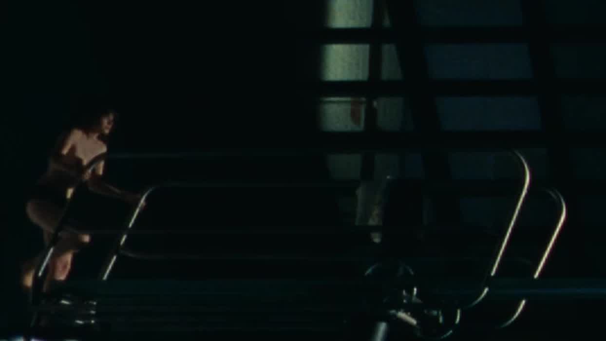 [Topless] Zooey Deschanel in 'Gigantic' (2008)