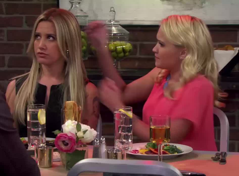 Ashley Tisdale & Emily Osment