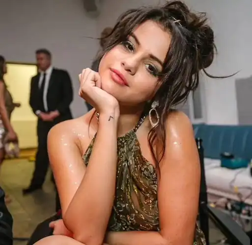 Selena for I Want You To Know music video - 2015