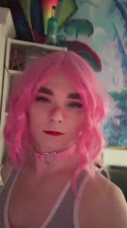 I love maing straight guys here forget about their girlfriend ;)