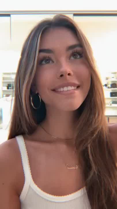 Hellooo....