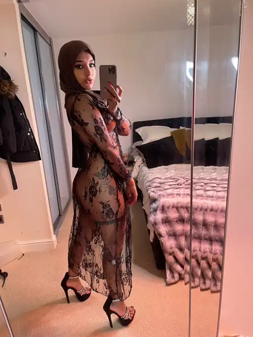 Sorry I haven’t been active, hopefully this makes up for it 🥰😈