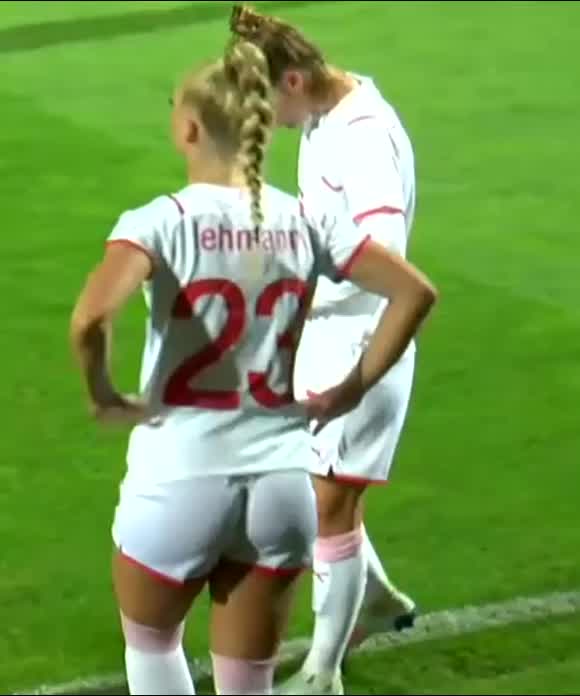 Alisha Lehman the hottest PAWG in football