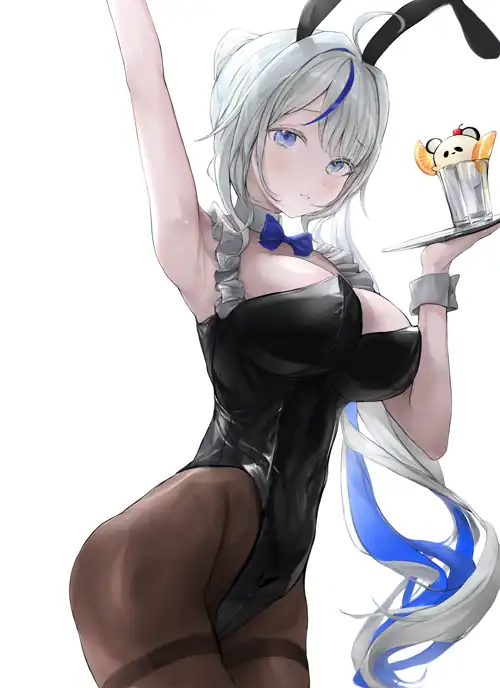 Waitress Bunny Rin