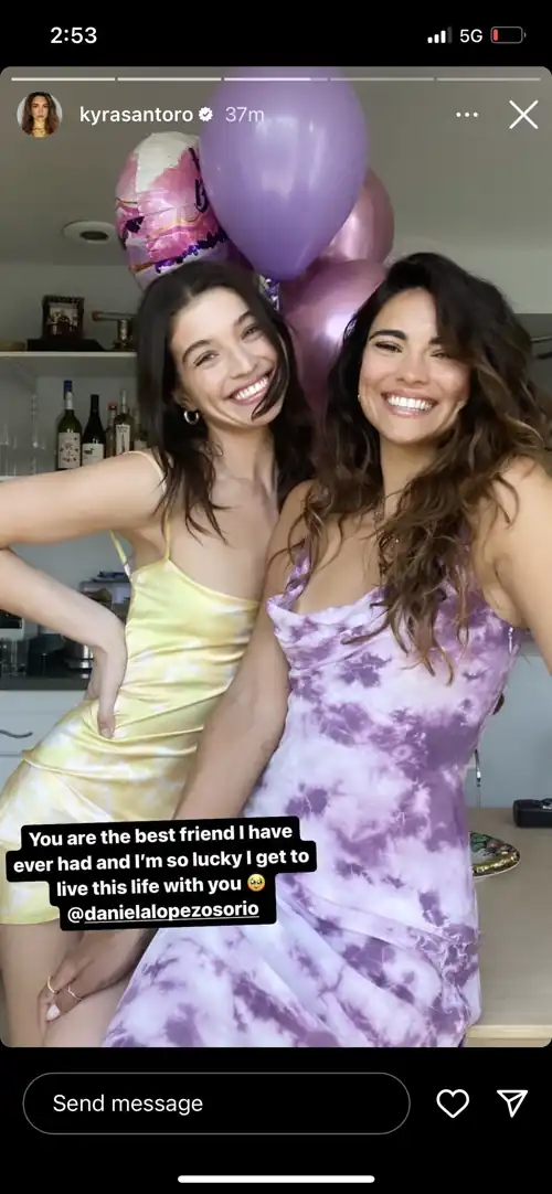 Mode Kyra Santoro