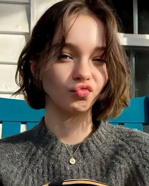 Dm if u wanna rp (I’m Emma)