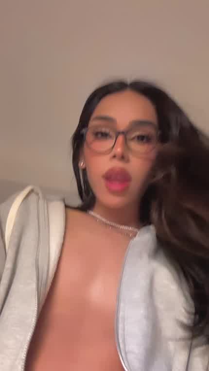 Any straight boys here that would let me breed for the first time?