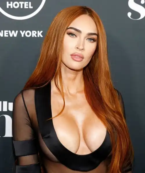 7inch thick BWC looking to cam for buds who wanna feed Megan fox or other sluts 