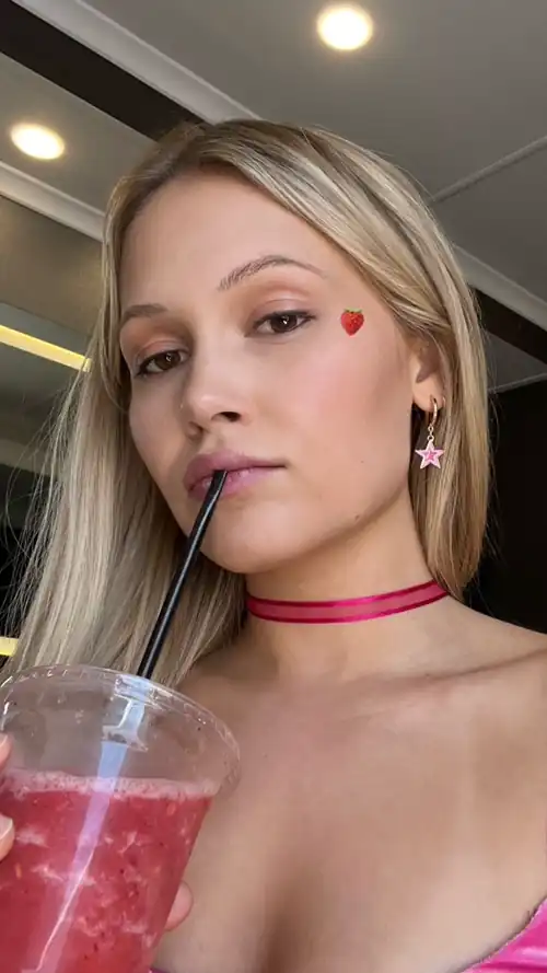 tan lines